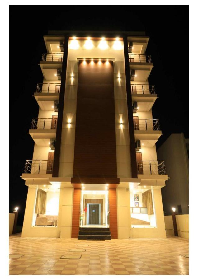 Hotel Scintilla Somnāth Exterior foto